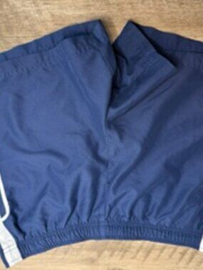 Nike Blue Athletic Shorts – Medium – Lightweight – Drawstring Waist